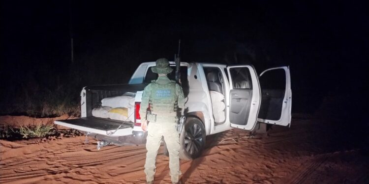 PM apreende veículo com carga de agrotóxicos avaliada em R$ 1 milhão