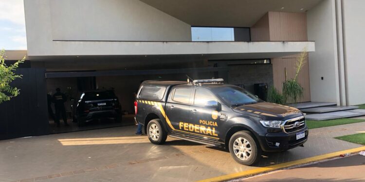 Polícia Federal deflagra Operação Pó de Serra