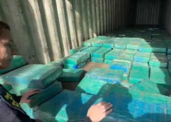 PRF apreende quase 4 toneladas de maconha no Paraná