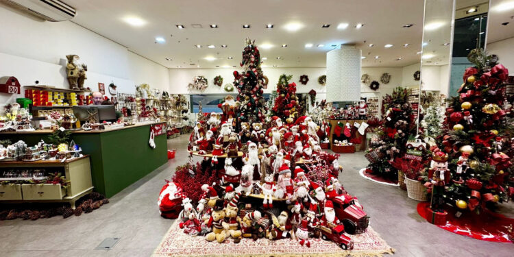 Shopping Estação recebe loja com mais de 3 mil itens de decoração natalina