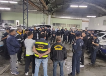 Operação apreende produtos de comércio ilegal no Terminal Pinheirinho