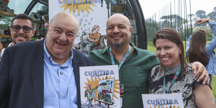 Álbum de figurinhas da capital começa a ser vendido nas Livrarias Curitiba