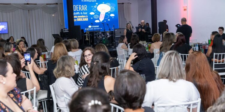 Instituto Conhecer encerra com festa o curso que capacitou mais de 300 educadores