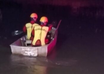 Família é encontrada morta em veículo submerso em rio na Região Metropolitana de Curitiba