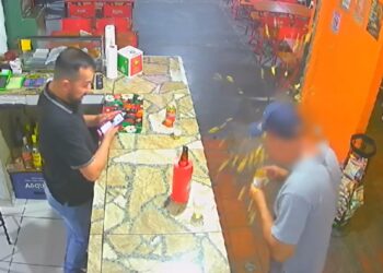 Na sexta-feira 13, coxinha explode e cliente sofre queimaduras em Curitiba