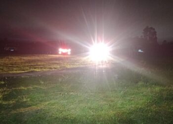 PM encontra dupla em carro furtado e um morre em confronto