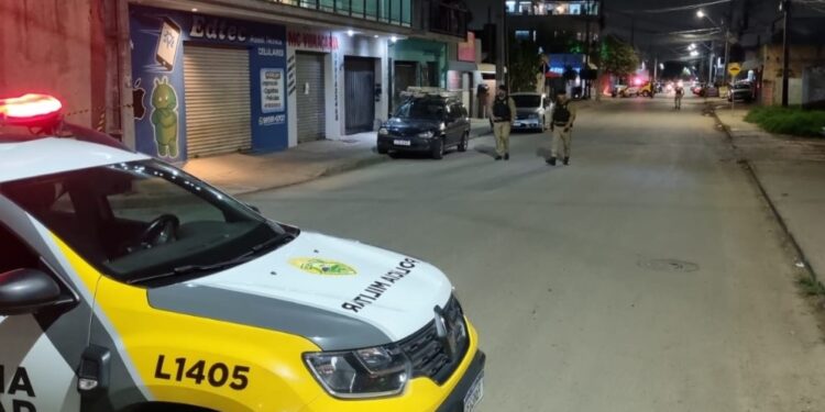 Criminosos abrem fogo e deixam dois mortos e um gravemente ferido na RMC