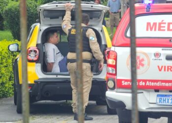 Rapaz é preso após tentar matar a ex-namorada com travesseiro e 8 facadas