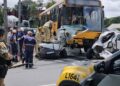 Ônibus colide em dez veículos e motorista de carro morre na hora em Curitiba