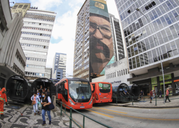 Número de assaltos no transporte coletivo teve redução de 97% nos últimos cinco anos, diz Prefeitura de Curitiba