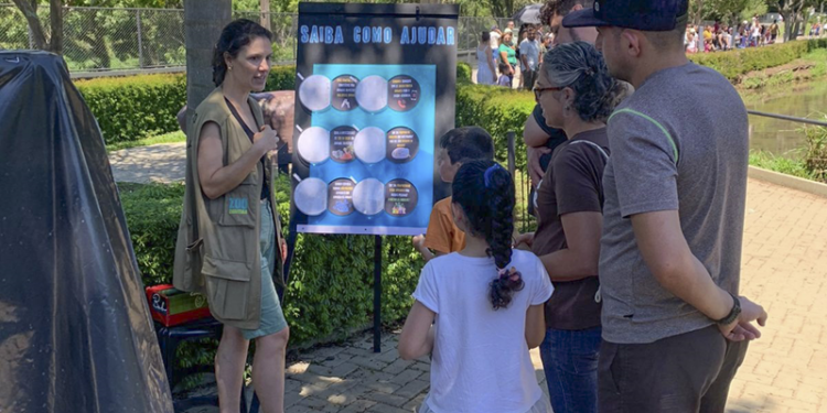 Férias no Zoo de Curitiba tem “túnel do terror” para orientar as crianças sobre o tráfico de animais silvestres