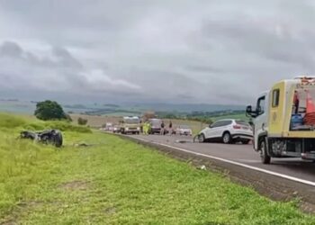 Traficante com carro carregado de maconha mata duas pessoas e deixa três feridas em colisão na BR-277