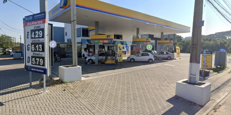 Quadrilha rende funcionários e assalta posto de combustíveis em Fazenda Rio Grande