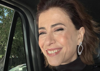 Fernanda Torres leva Globo de Ouro por atuação em Ainda Estou Aqui