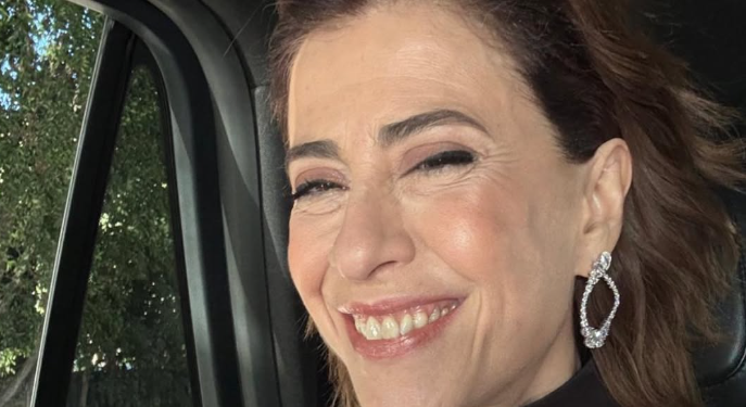 Fernanda Torres leva Globo de Ouro por atuação em Ainda Estou Aqui