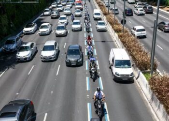 Vereador envia projeto de lei para a implementação de faixa exclusiva de circulação de motos em Curitiba