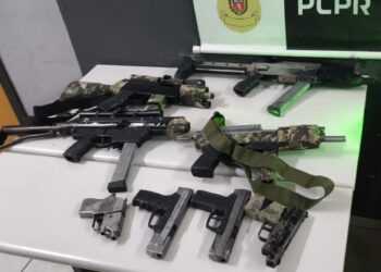 Policiais militares descobrem fábrica clandestina de armas em Colombo