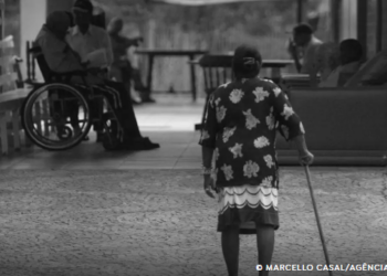 Teste é capaz de prever risco de queda de idosos 6 meses antes