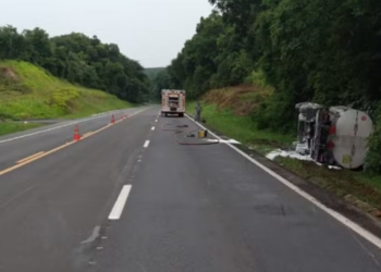 BR-277 é interditada após acidente com caminhão-tanque, no Paraná