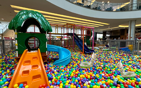 Shopping Estação recebe três novas atrações infantis: Magic Croco, Parque das Lhamas e Radikal Jump