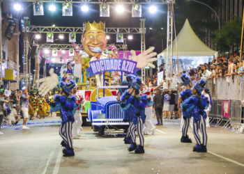 Esquentando os tamborins: ensaios abertos das escolas de samba começam nesta quarta em Curitiba