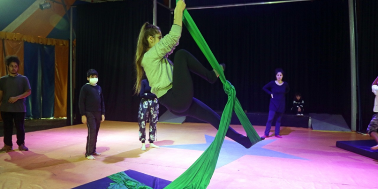 Aulas de circo gratuitas estão com inscrições abertas