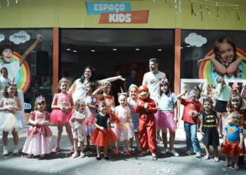 Mercado Municipal Capão Raso entra no ritmo do carnaval de Curitiba e tem bloquinho neste sábado