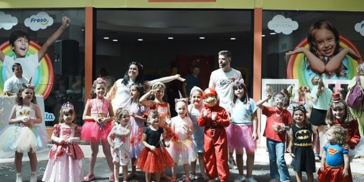 Mercado Municipal Capão Raso entra no ritmo do carnaval de Curitiba e tem bloquinho neste sábado