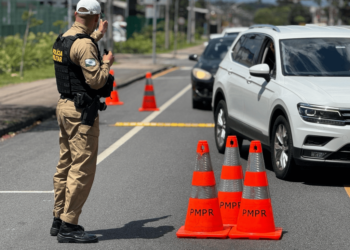 BPTran encontra arma durante operação bloqueio em Curitiba