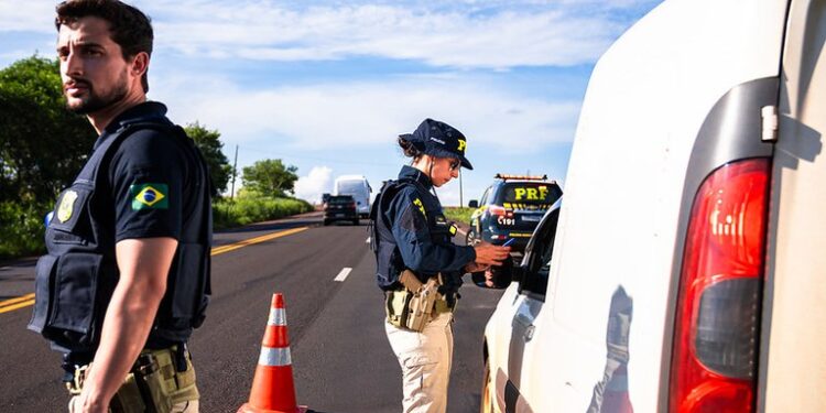 PRF dá início à Operação Carnaval 2025 no Paraná