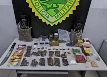 RONE apreende drogas e prende traficante no Sítio Cercado