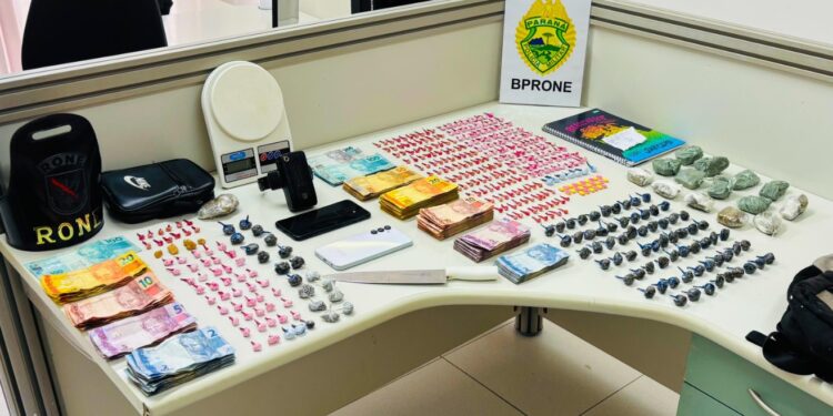 RONE apreende drogas e dinheiro durante operação em Campo Magro
