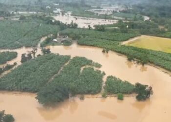 Casal é levado pela enxurrada durante temporal no litoral do Paraná