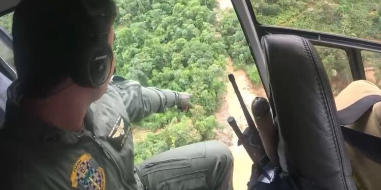 Corpos das duas vítimas das chuvas no litoral do Paraná são encontrados pelo Corpo de Bombeiros