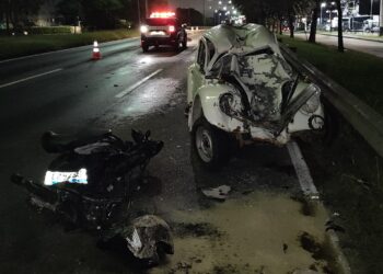 Condutor de fusca na contramão da Linha Verde mata motociclista em Curitiba