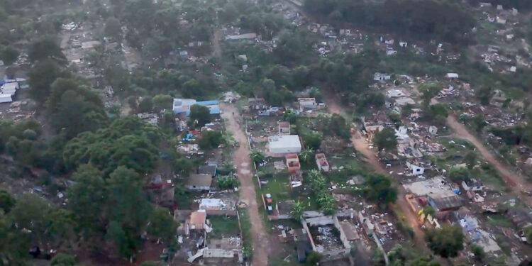 Polícia Militar realiza reintegração de posse no bairro Tatuquara, em Curitiba