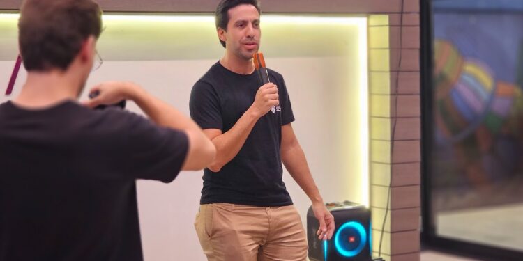 Evento reúne jovens empresários em Curitiba para discutir oportunidades de negócios na cidade