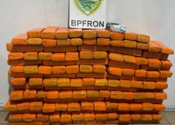 PM apreende carro carregado de maconha na BR-277 após acompanhamento tático