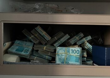 Polícia Federal cumpre mandados e bloqueia mais de R$30 milhões