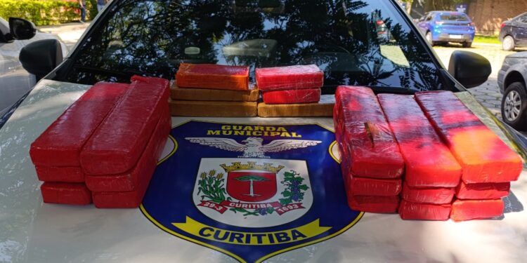 Guarda Municipal dá carona para adolescente e descobre que o menor transportava maconha