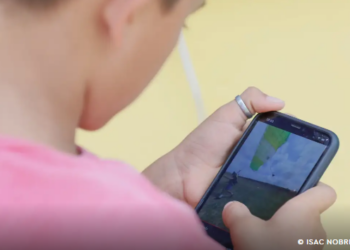 Uso de internet por crianças entre 6 e 8 anos dobrou na última década