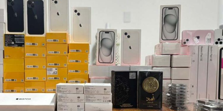 PMPR apreende mais de 100 celulares em abordagem a ônibus