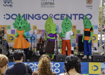 Amigo Bicho vai estrear no Domingo no Centro com 20 cães para adoção. No sábado também tem adoção no Parque Barigui