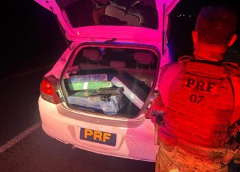 Casal de traficantes é preso pela PRF com 150 kg de maconha que seriam entregues em Curitiba