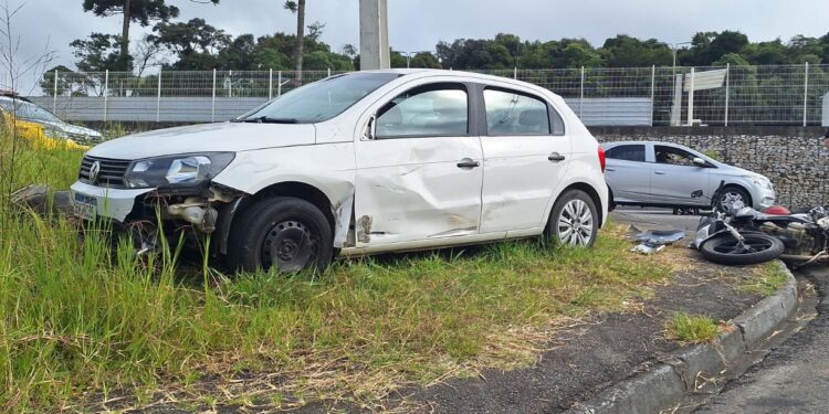 Motociclista morre em acidente em frente ao Detran de Colombo