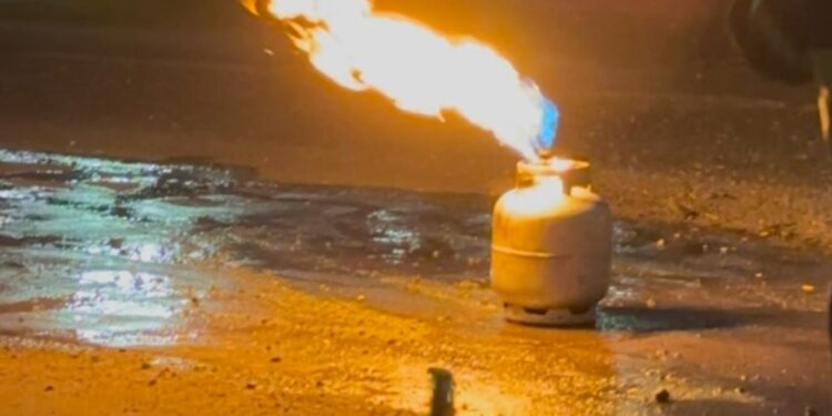 Policial da CIOC salva idosa e impede tragédia após explosão seguida de incêndio em Curitiba