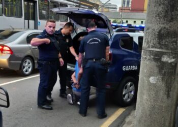 Guarda Municipal prende criminoso de bike que arrancou celular de vítima e empreendeu fuga; ele alegou que cometeu o crime pois está devendo 3 meses de aluguel