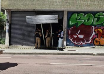 Divisão de Homicídios prende autor de homicídio em bicicletaria no centro de Curitiba