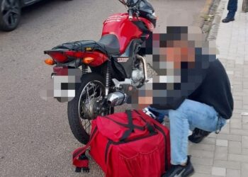 Motocicleta com mais de R$ 110 mil em multas é apreendida pela PM em Curitiba