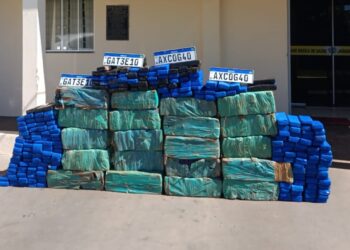 Polícia Militar apreende 470 kg de maconha após acompanhamento tático